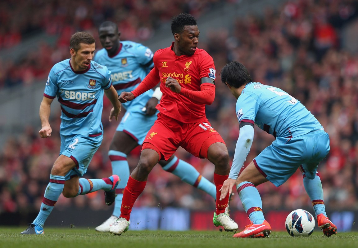 关于社区盾赛程吃紧；利物浦今晚造点机会；压力陡增；控场能力受关注的信息